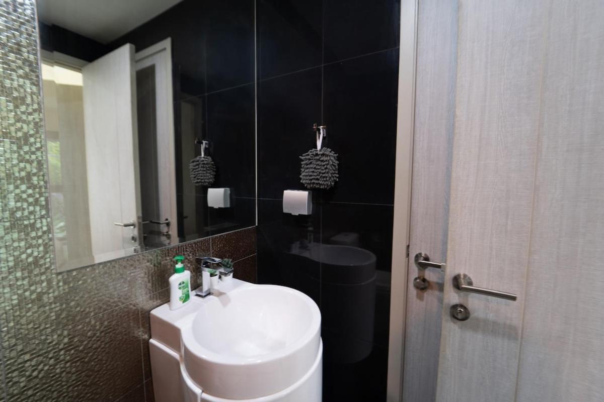 Apartment 5 Star Sukhumvit Infinity Pool Gym Sauna *